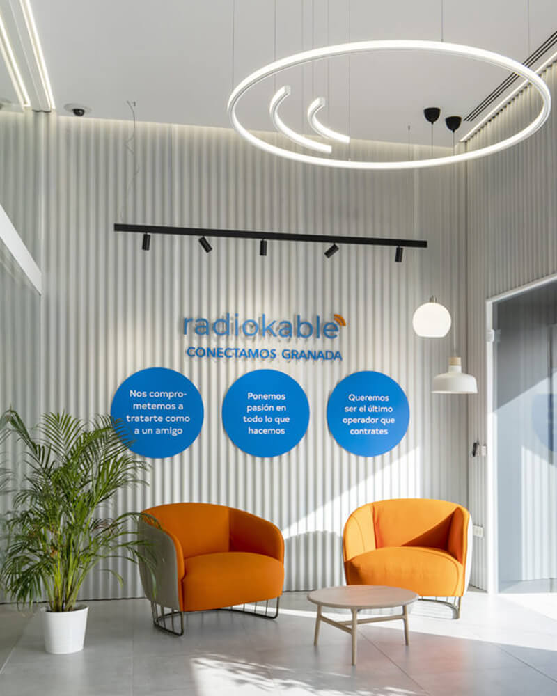 Luminaria curvada a medida BEN group