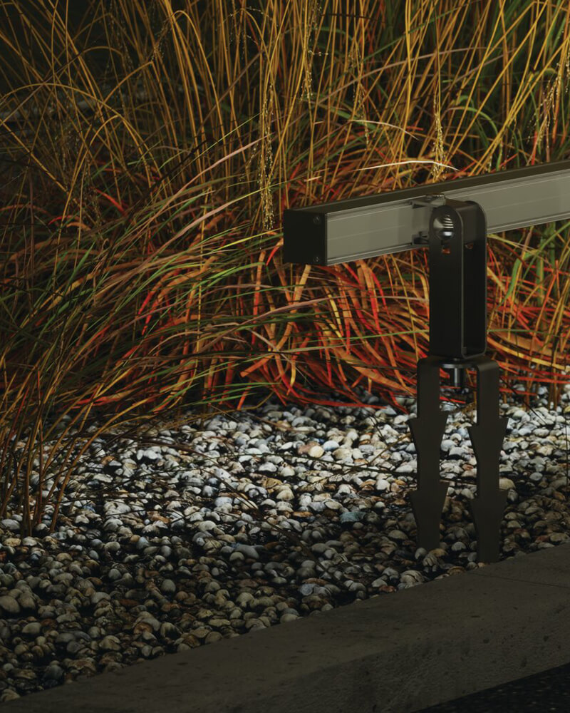 Luminaria LED anclada a suelo HR-OPTI